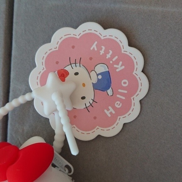 Hello Kitty Q uncle silicone coin purse keychain clip - Picture 7 of 11